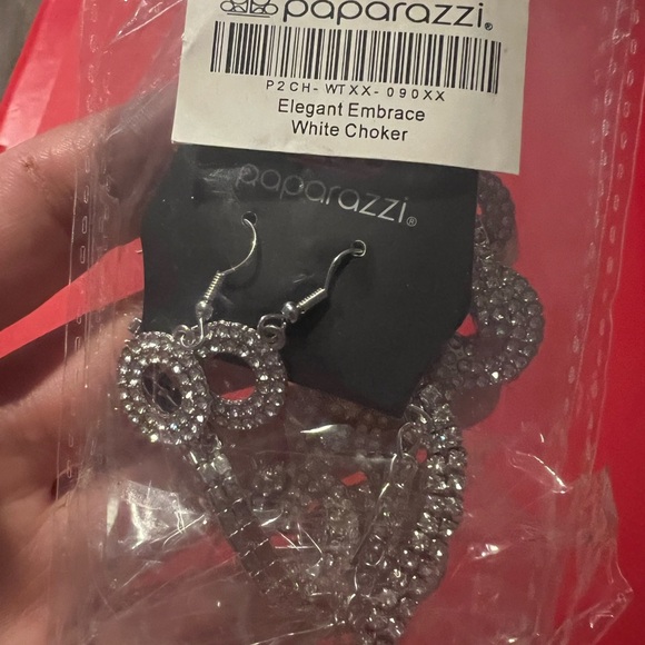 Paparazzi Dazzling Silver Circle Necklace - Picture 3 of 4